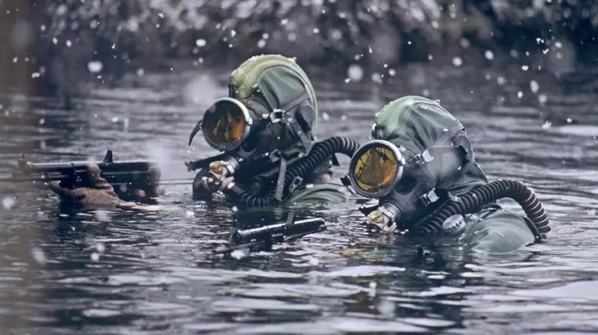 Британия отправляет украинских диверсантов на дно Черного моря Британия отправляет украинских диверсантов на дно Черного моря