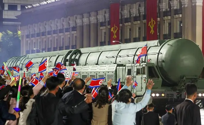 «Гиперзвуковой Ким Чен Ын» становится грандиозной проблемой для Америки «Гиперзвуковой Ким Чен Ын» становится грандиозной проблемой для Америки