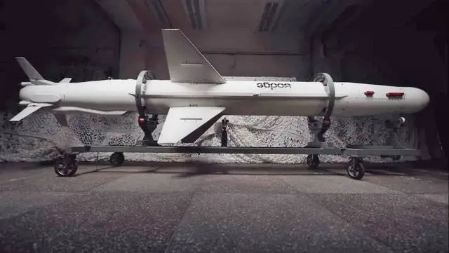 Ракета "Длинный Нептун" якобы может летать на 1000 км и нести БЧ в 260 кг