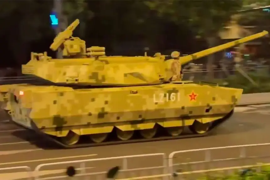 Новые китайские танки Type 100 были опробованы в общевойсковых учениях Новые китайские танки Type 100 были опробованы в общевойсковых учениях