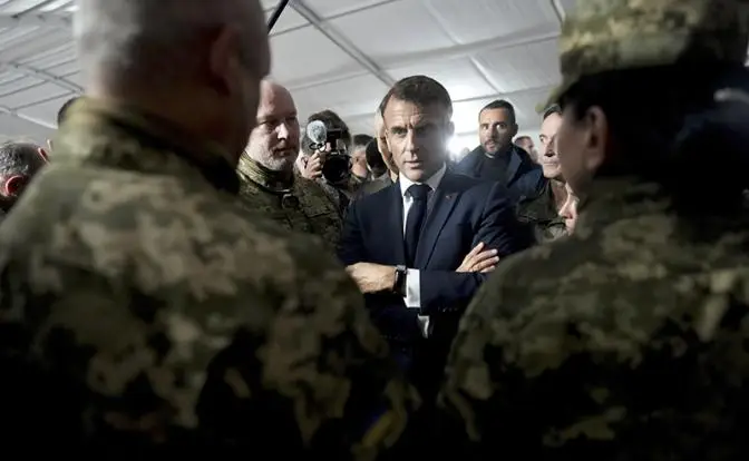 Макрону грезится Аустерлиц, но он гарантированно получит Березину Макрону грезится Аустерлиц, но он гарантированно получит Березину