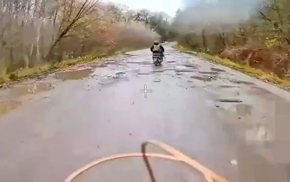 Дрон настиг боевика ВСУ, ехавшего на мотоцикле