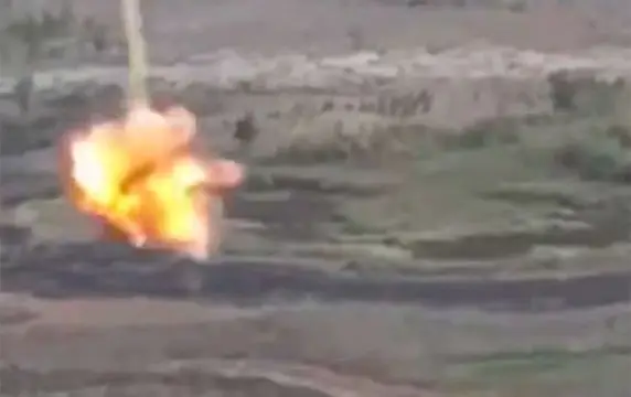 Новейший дрон "Молния-ПВО" сбил "Бабу-Ягу" ВСУ: перехват сняли на видео