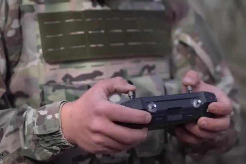 Рюкзак против БПЛА: боец бросил сумку в FPV-дрон и спас отделение от удара