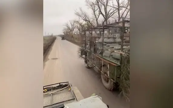 Необычный доработанный "Бардак"-"дикобраз" замечен в зоне СВО