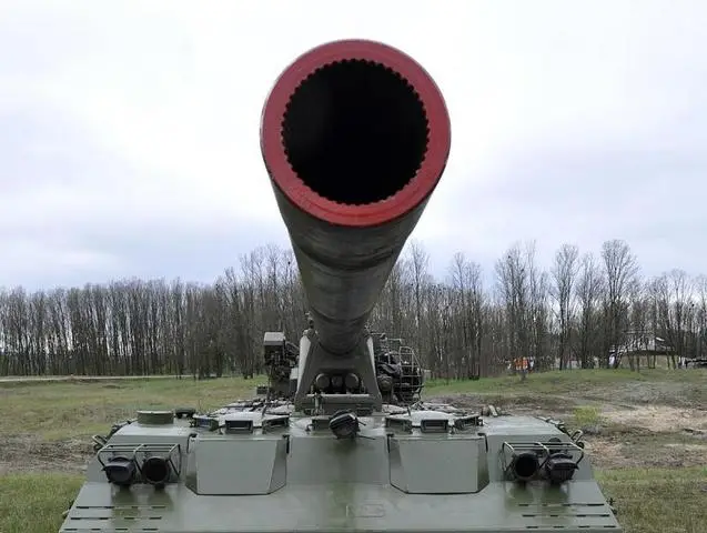 ВСУ лишились всех "атомных" 203-мм самоходных пушек 2С7 "Пион"