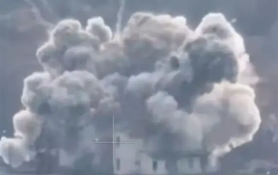 800-килограммовый снаряд "Торнадо-С" обрушил здание с боевиками НГУ