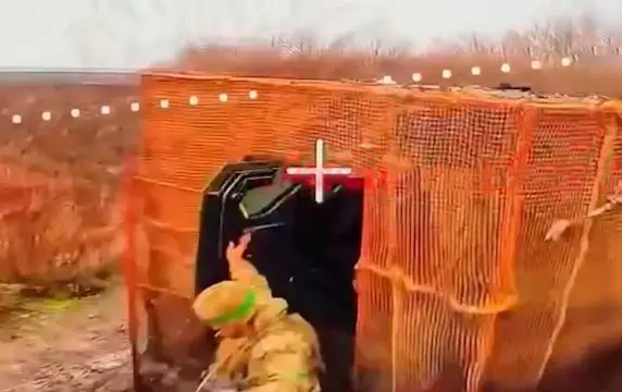 Бронеавтомобиль полный боевиков ВСУ сожгли дронами-камикадзе