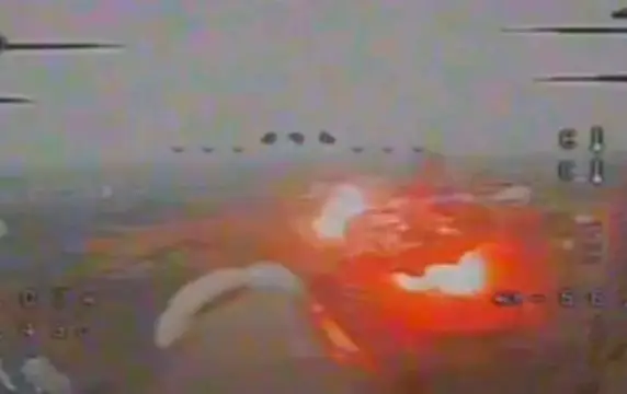 Дрон снял, как три бомбы разносят девятиэтажку с боевиками ВСУ