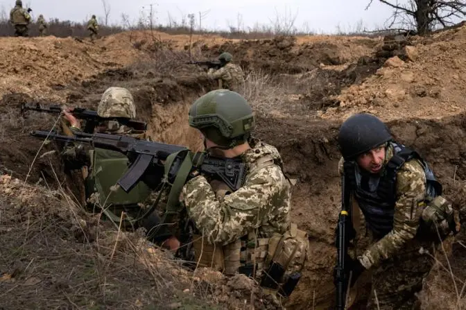 Битва за Гуляйполе: бегущие бандеровцы истребляют заградотряды ВСУ