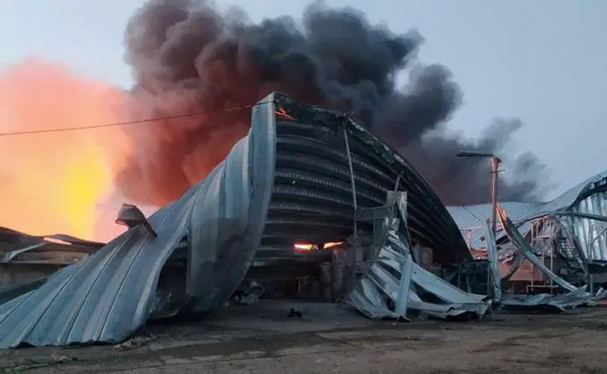 «Это вам ответка за Воронеж»: Львов полыхает, прилетело по аэродрому с F-16