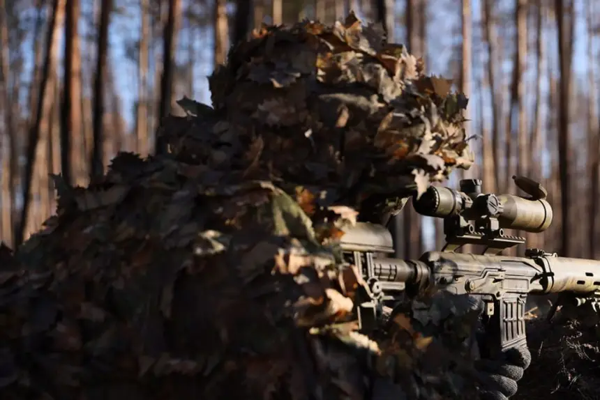 Один против всех: штурмовик «Тузить» взял в плен сразу девятерых боевиков