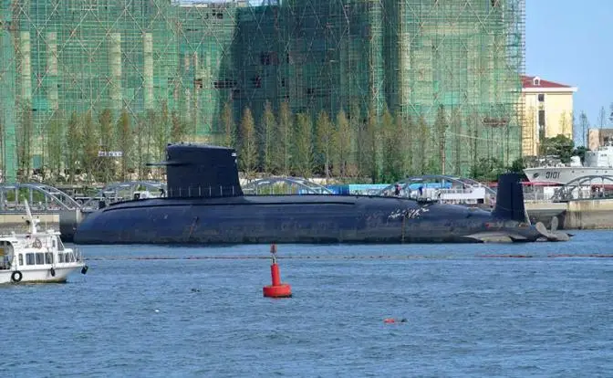 Китай строит корабль-призрак, ныряющий под воду и атакующий из ниоткуда