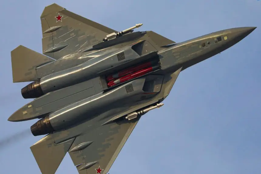 Танец в небе: в Дубае показали ключевое преимущество истребителя Су-57