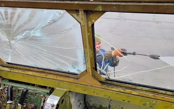 Ржавая и облезлая: итальянцы отправляют ВСУ технику со свалок