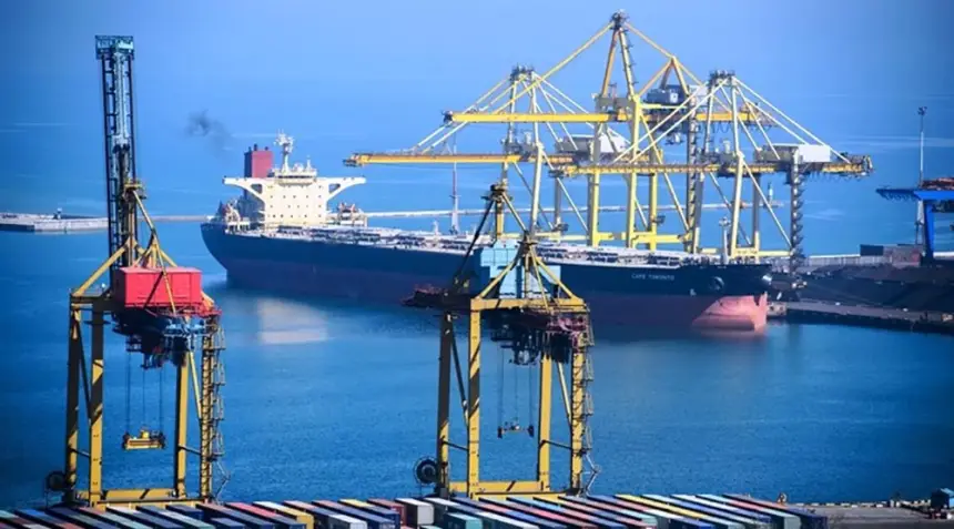 Западная помощь Украине до фронта не доходит: уничтожают в портах