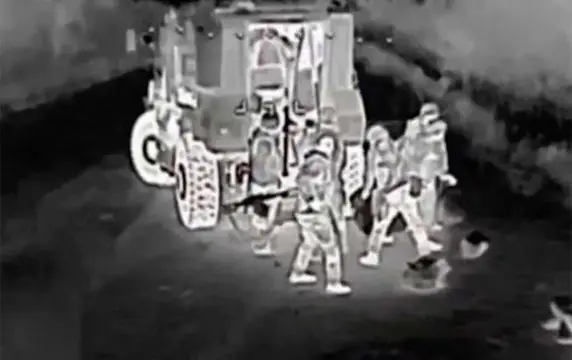 Неожиданное поражение группы боевиков ВСУ дроном-камикадзе сняли на видео