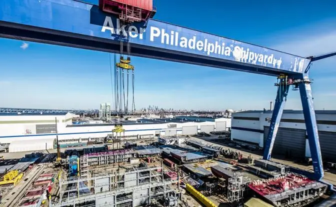 Аварийное погружение: флот США проигрывает Китаю и России еще на стапелях