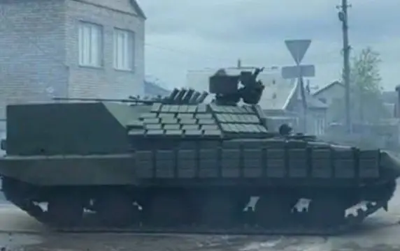 Подбит необычный украинский тяжелый БТР на базе Т-64