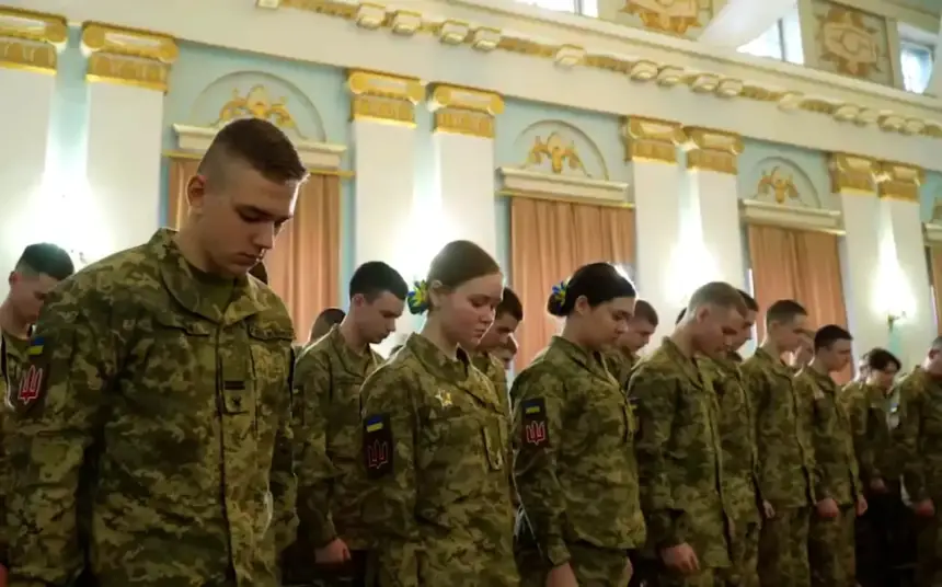 Reuters: «молодёжный» контракт для ВСУ был плохой идеей