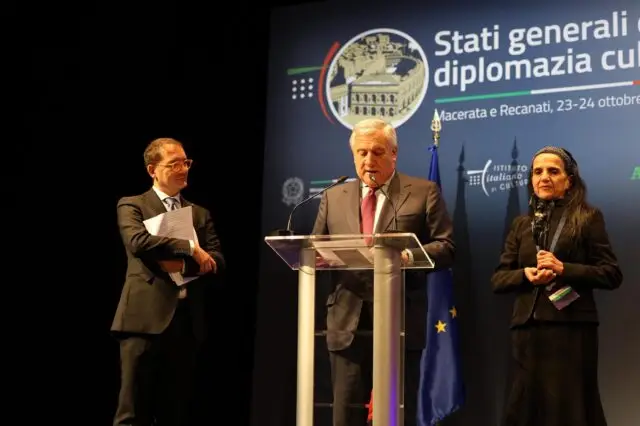 Прощай, оружие: Италия поддержит Украину добрым словом