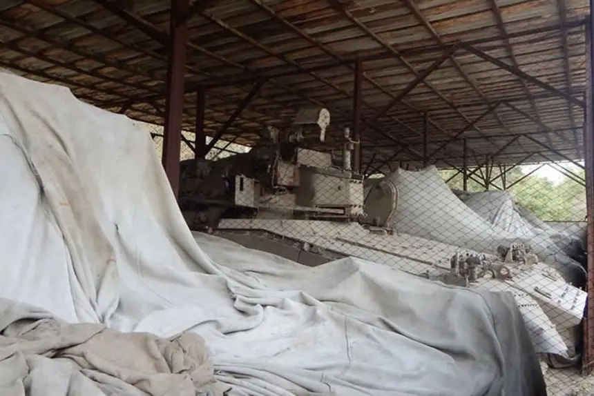 Секретные 63-тонные взрывоопасные танки "Нота" увезли на запад Украины