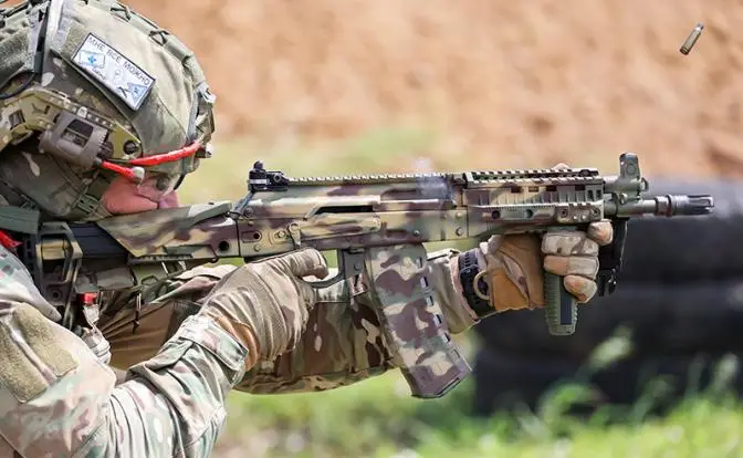 АК-12К против HK416: На полях СВО Россия и НАТО сошлись в оружейной гонке