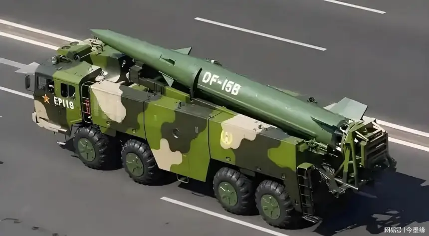 Оперативно-тактическая ракета типа DF-15 НОАК