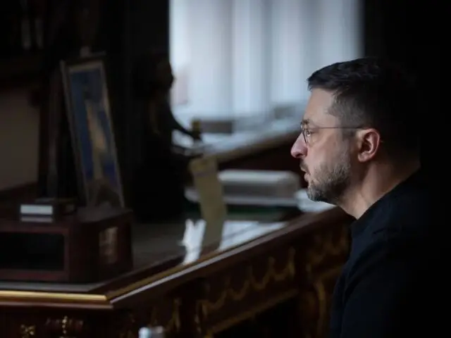 Донбасский тупик: политолог объяснил, почему Киев не выводит войска