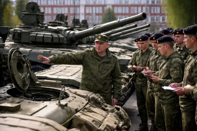 Кадровая яма: военное образование начали восстанавливать из руин