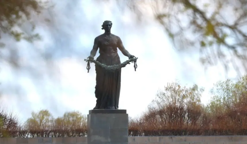 Блокада: «Как ни трудно было, а сдюжили, не смог проклятый фашист сломить!