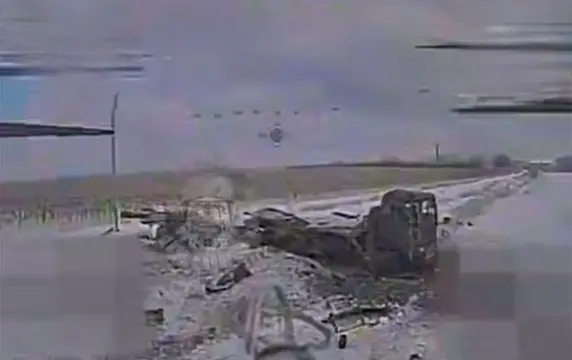 Дрон подорвал тягач Iveco ВСУ с десятками снарядов в кузове