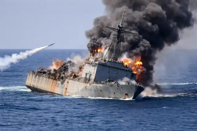 США топят собственные корабли ради сигнала России и КНР