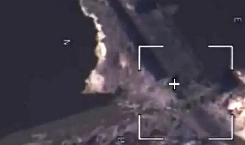 Мощные взрывы ФАБ-500 с УМПК и ракет Х-38 разносят переправы ВСУ