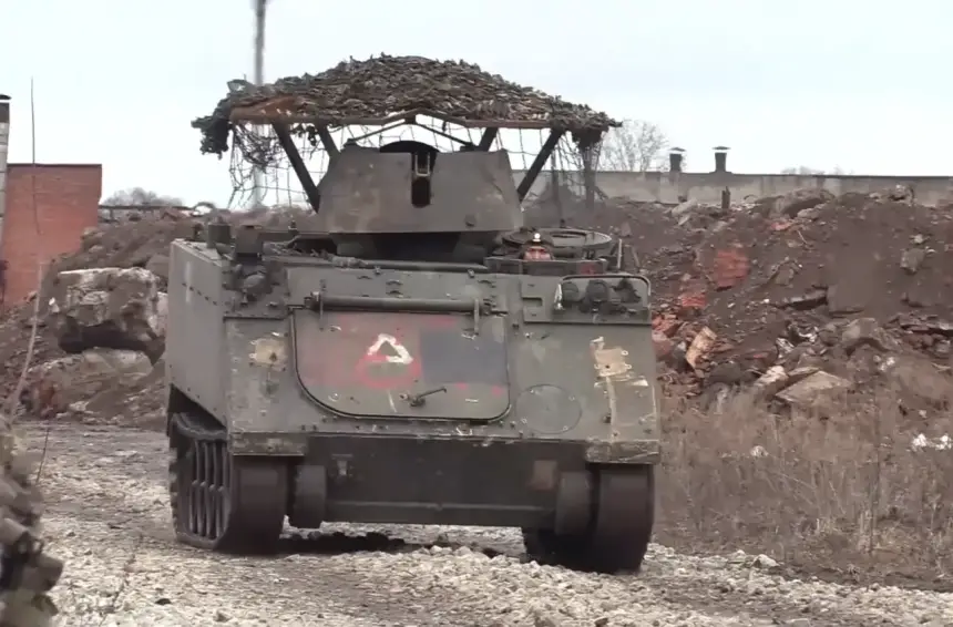 В Гришино русские на двух БТР M113 заскочили в тыл «птахам Мадьяра», давят