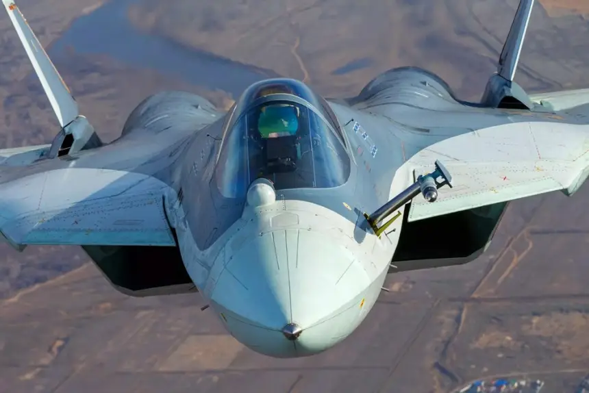 Истребитель Су-57 становится всё лучше