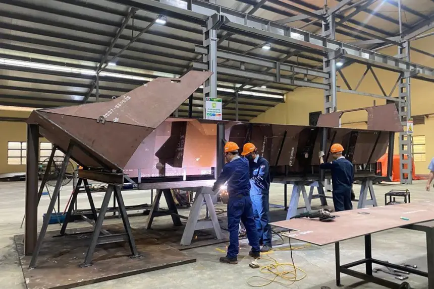 БТР 8x8 с 30-мм пушкой 2А42 создают во Вьетнаме