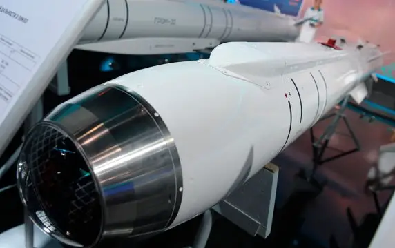 Применяемую в ходе СВО новую ракету Х-38МЛ показали крупным планом