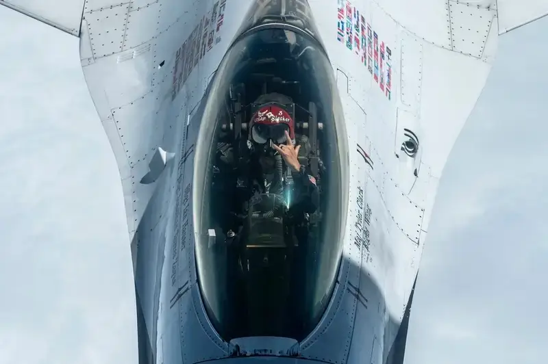 Киевское небо подрядились охранять «призраки Вашингтона»