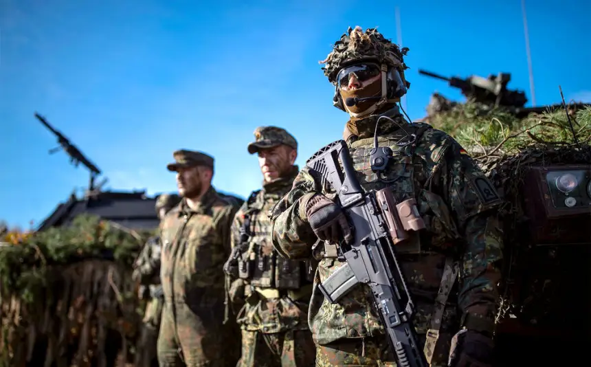 Запад может начать конфликт с Россией, переодев солдат в форму ВС РФ