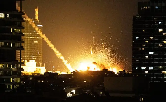 «Бей своих»: Зачем Иран наносит удары по монархиям Персидского залива