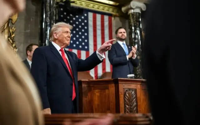 Протесты не помогли: сенат США утвердил права Трампа бомбить Иран