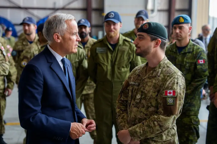 Стратегия Карни: против кого перевооружается Страна кленового листа?