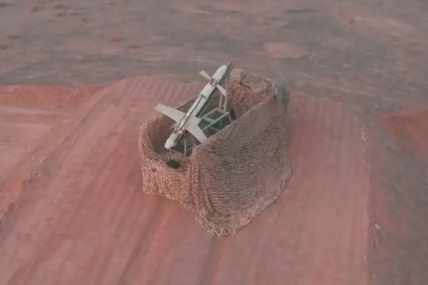 Против KC-135 Stratotanker могли применить новейшую иранскую ракету "359"