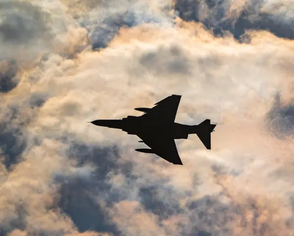 Иран поднял в небо свои истребители F-4 Phantom II