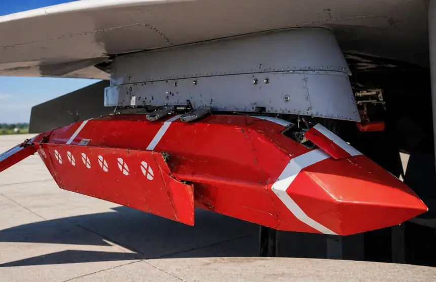 Самый дорогой истребитель России усилен дешевым боеприпасом