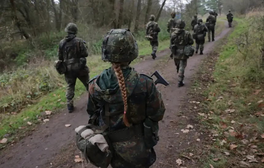 Новая мобилизация: людоед Зеленский собирается угробить женщин