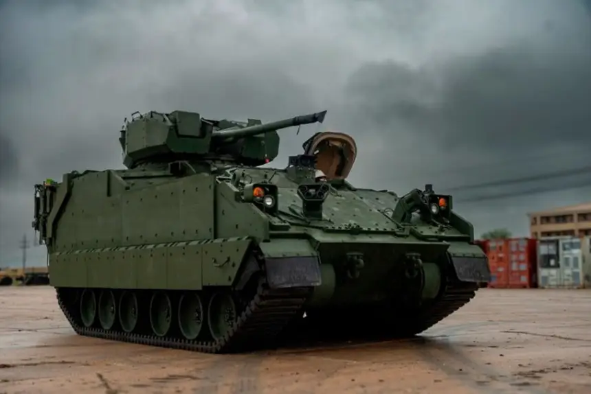 Созданные на базе Bradley бронемашины AMPV-30 способны бороться с дронами