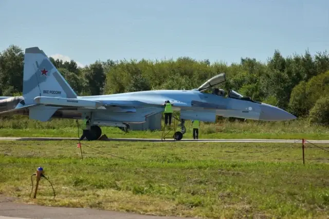 Опаснее «невидимки»: на Западе назвали преимущества Су-35С перед F-35