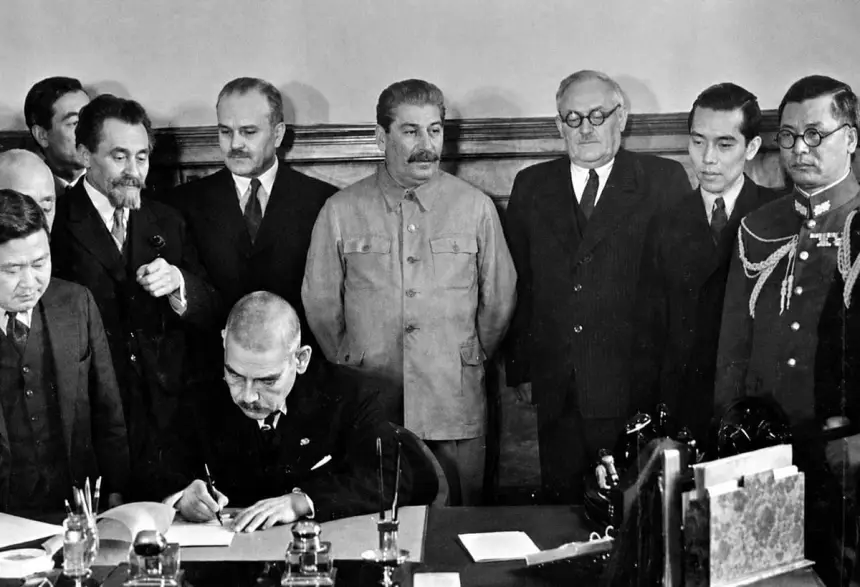 Как пакт о нейтралитете с Японией уберёг СССР от войны на два фронта